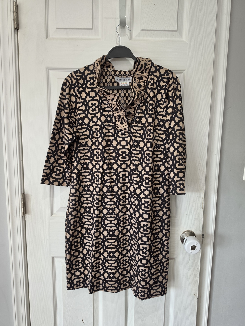 Gretchen Scott Black & Beige Geometric Pattern Ruffle Neck Dress – Size XL
